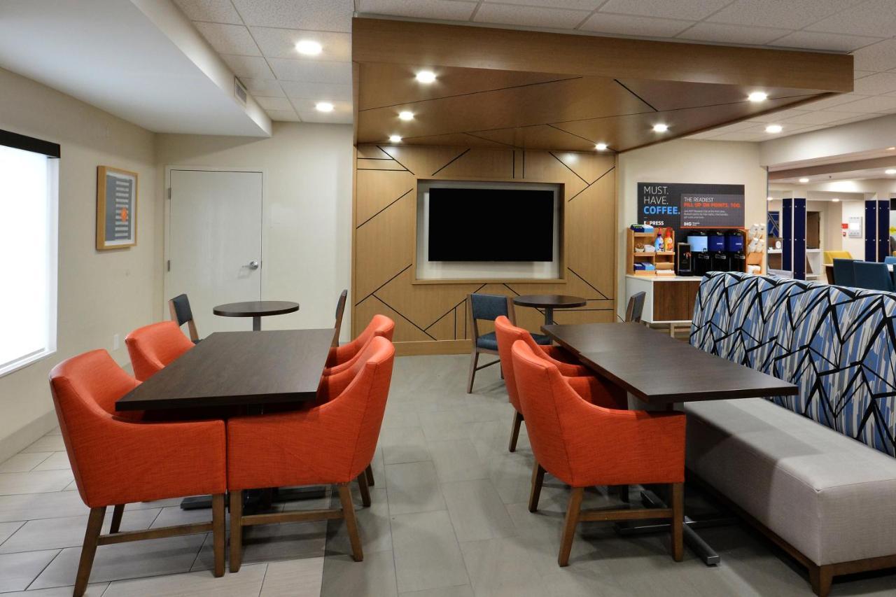 Holiday Inn Express Richmond I-64 Short Pump Area By Ihg Innsbrook Buitenkant foto