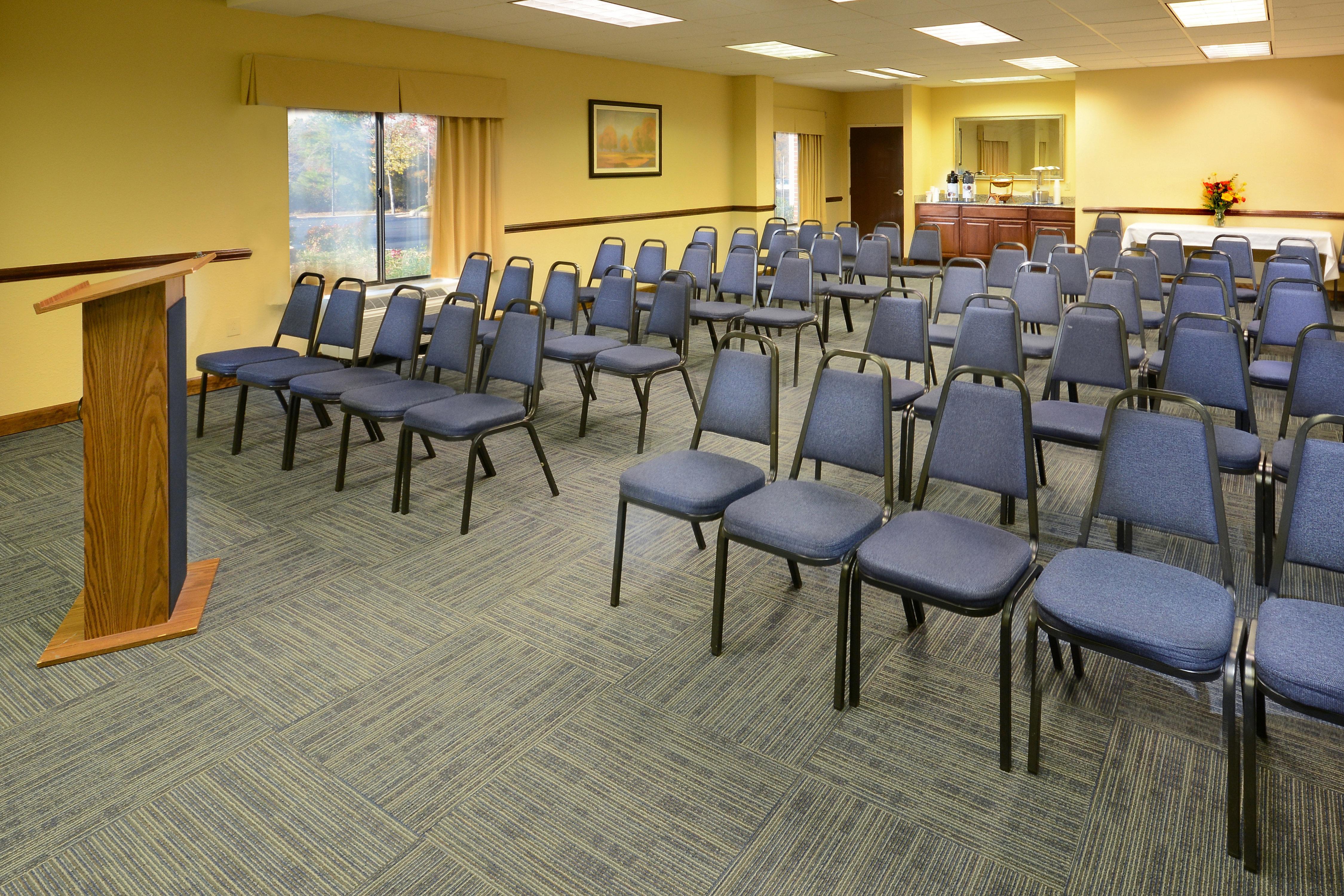 Holiday Inn Express Richmond I-64 Short Pump Area By Ihg Innsbrook Buitenkant foto