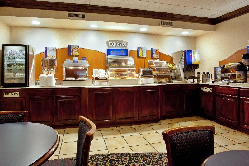Holiday Inn Express Richmond I-64 Short Pump Area By Ihg Innsbrook Buitenkant foto